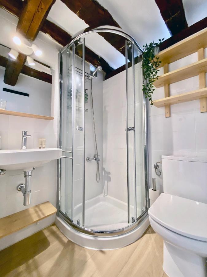 Charming Gran Via Attic Apartment Madrid Exterior foto