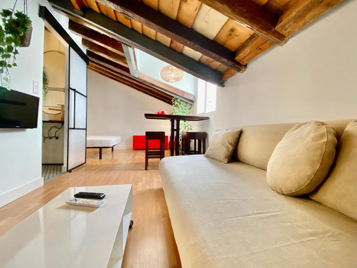Charming Gran Via Attic Apartment Madrid Exterior foto