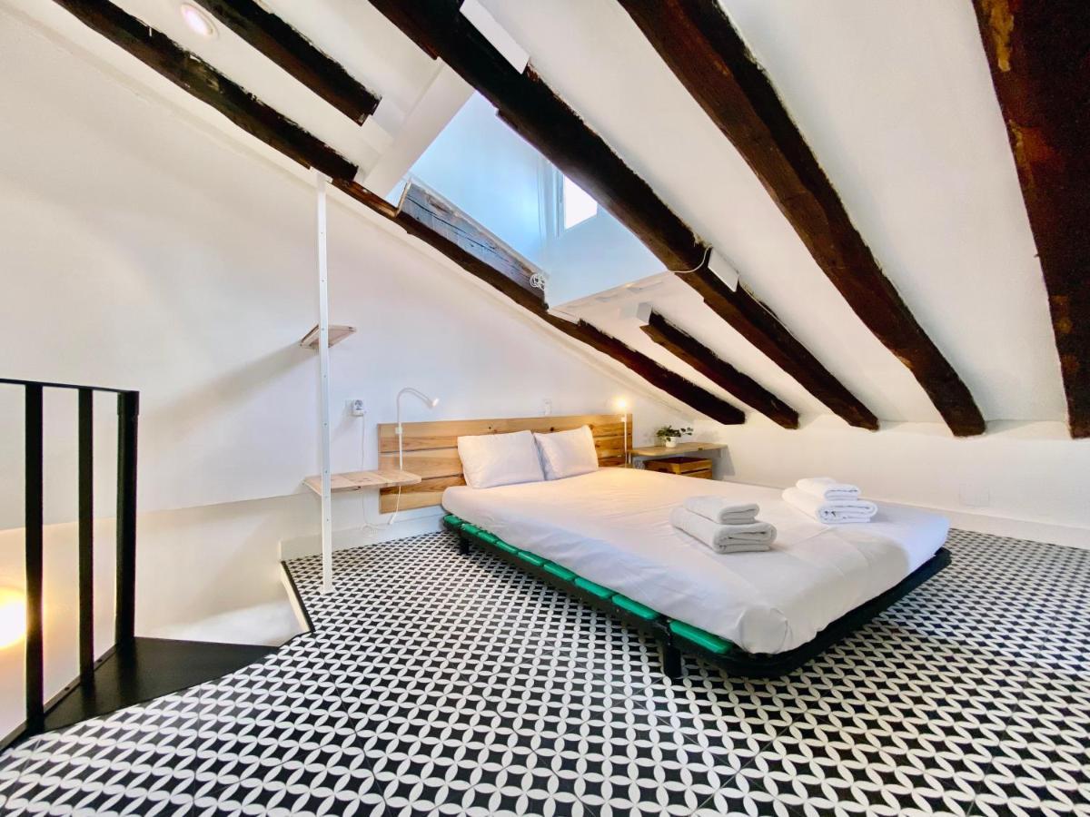 Charming Gran Via Attic Apartment Madrid Exterior foto